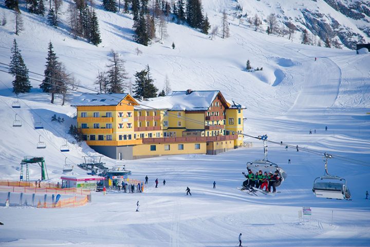 Skihotel an der Piste, Österreich für Ihren Skiurlaub mit